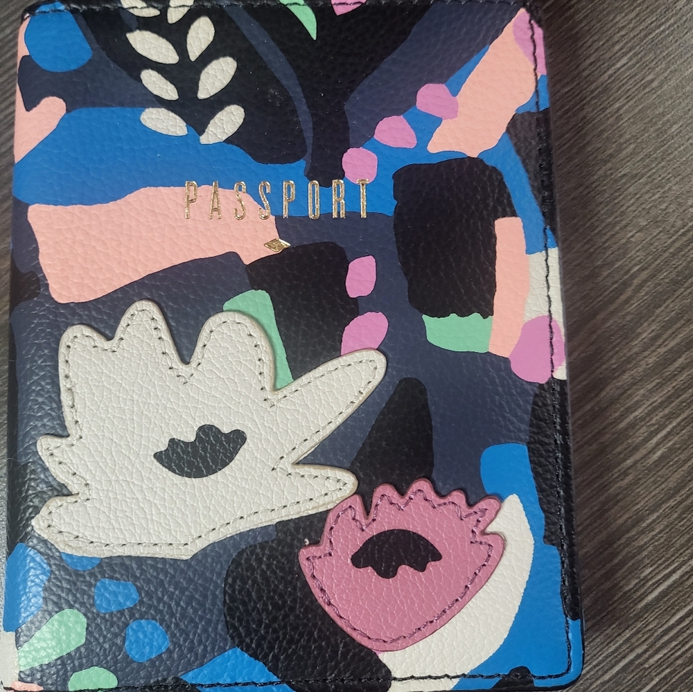 Kaye Spade Passport case